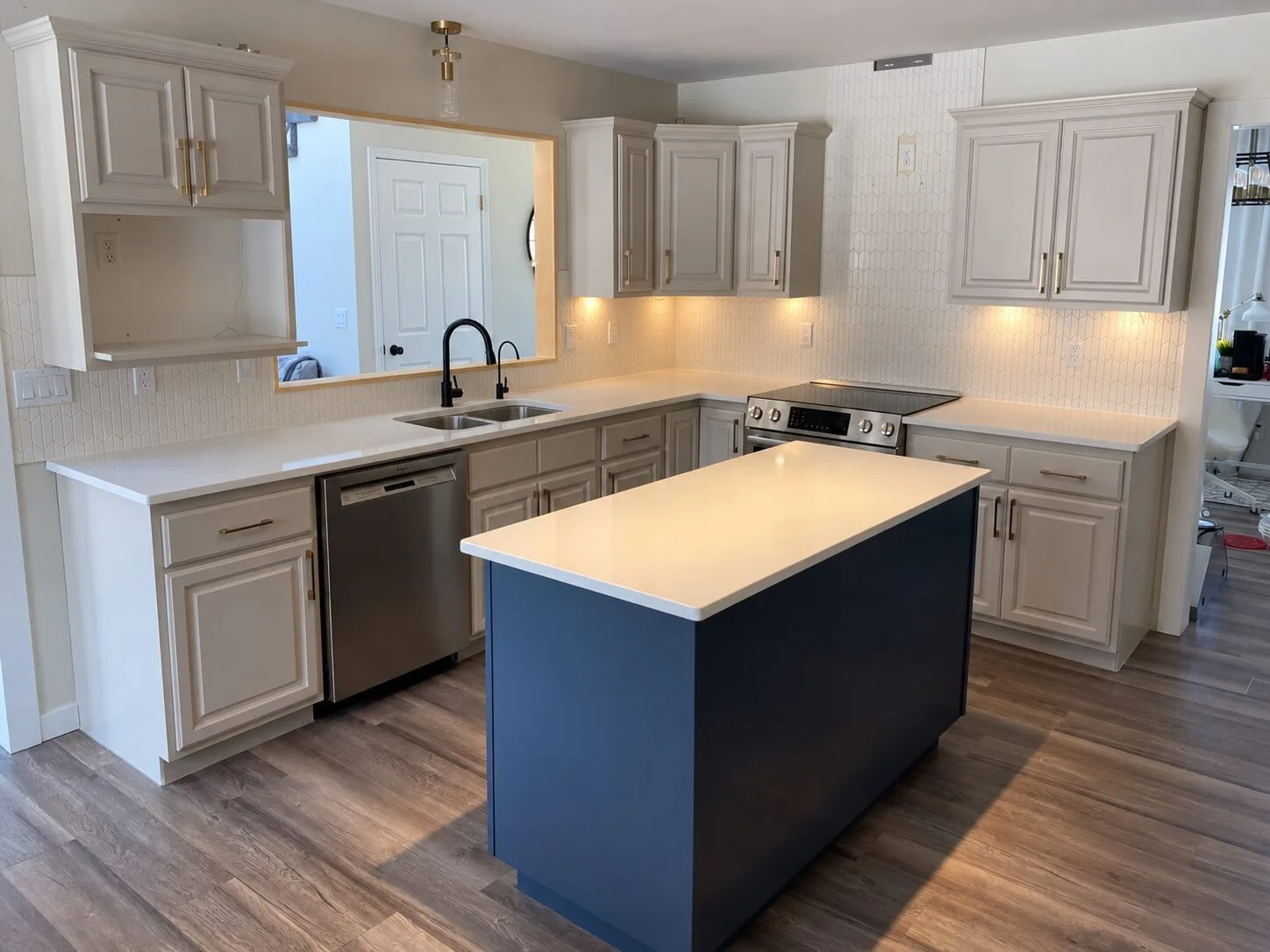 Wood cabinets after Spray-Net restyling